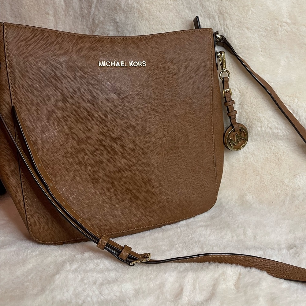 Michael Kors messenger Crossbody Purse bag handbag mk brown saffiano gold